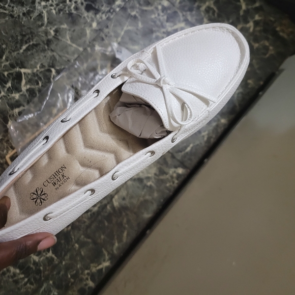 Shoes - Picture 4 of 10